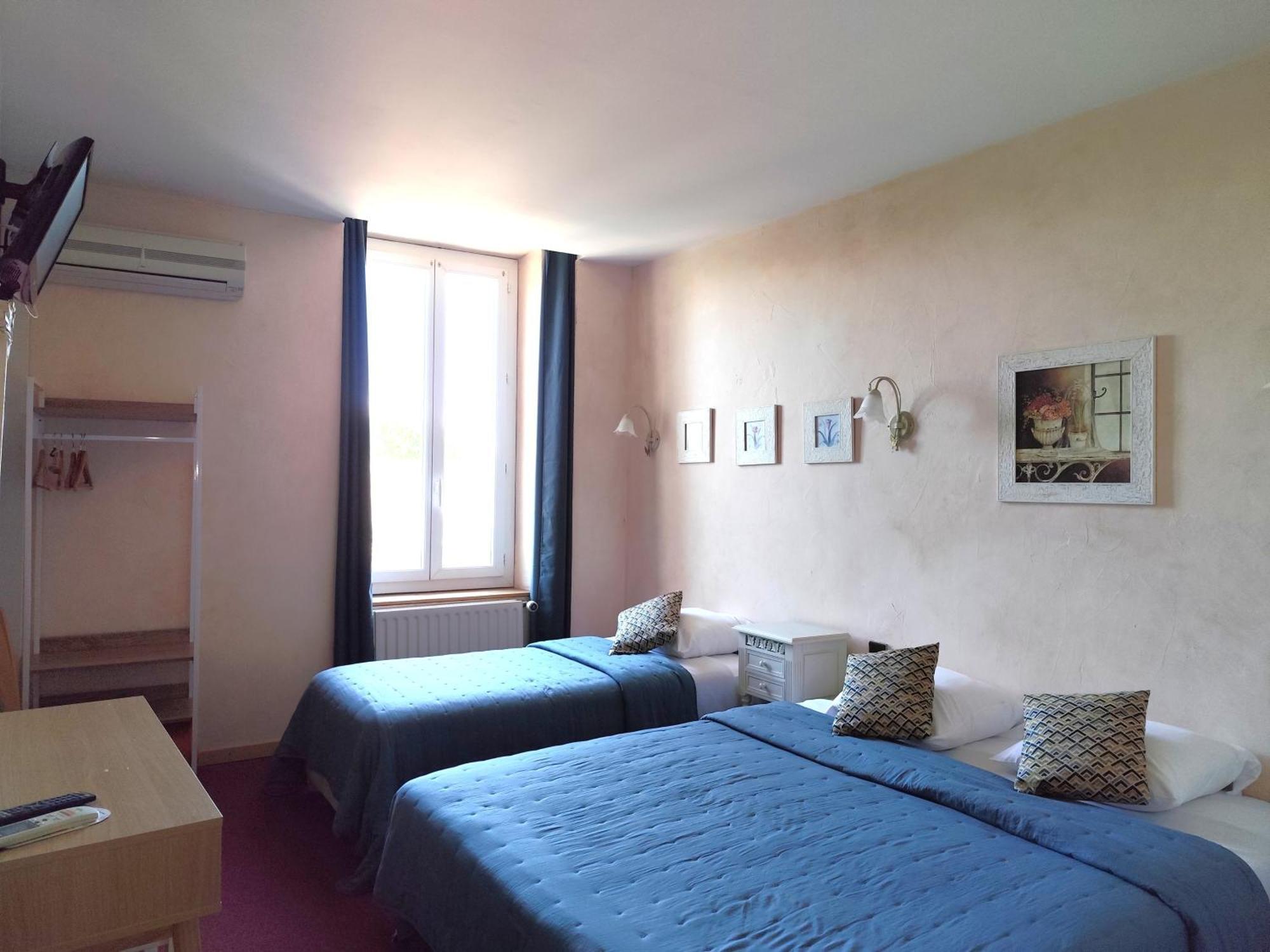 Saint Jean Hotel 2*